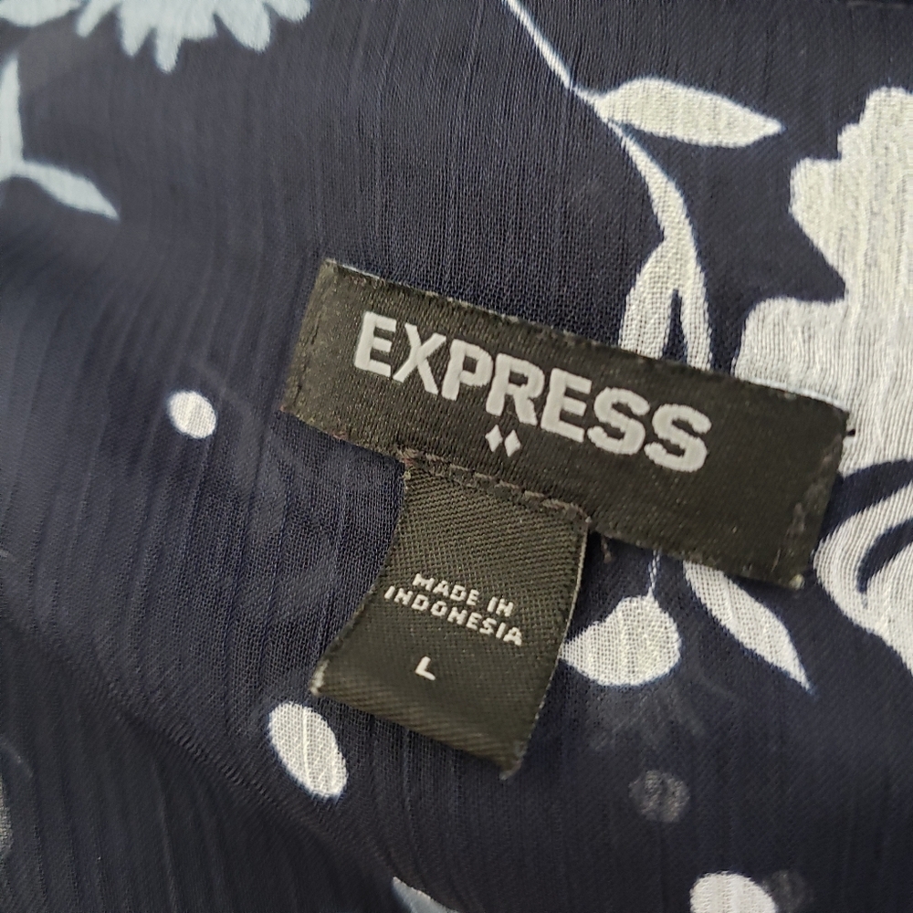Express Rouched Floral Top Size Large - Picture 6 of 7